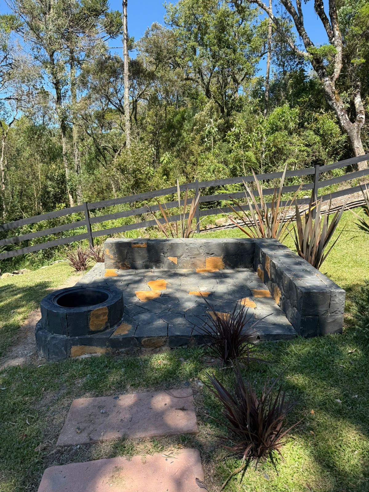 Chalé Black Stone em Urubici, SC — Fire pit externo